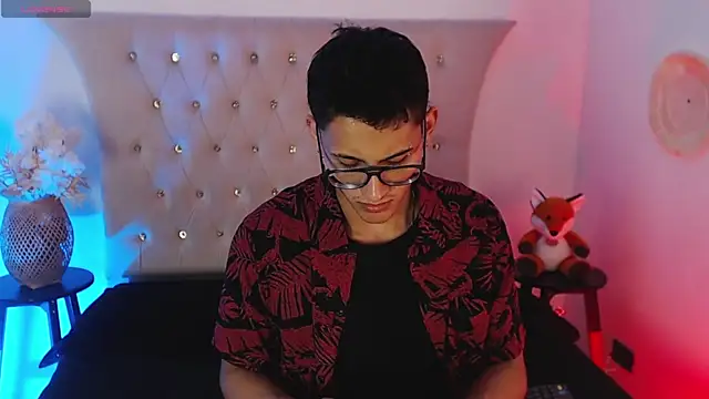 Snapshot of SalvadorFit chatting on September 24, 8:56 pm SalvadorFit online show from September 24, 8:56 pm