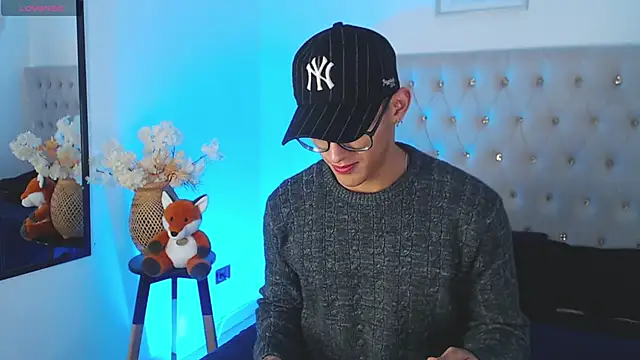 Snapshot of SalvadorFit chatting on September 25, 8:45 pm SalvadorFit online show from September 25, 8:45 pm