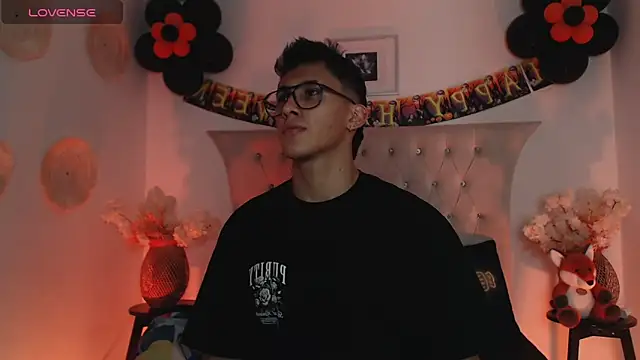 Snapshot of SalvadorFit chatting on October 21, 8:20 pm SalvadorFit online show from October 21, 8:20 pm