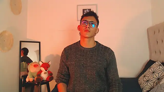 Snapshot of SalvadorFit chatting on November 11, 8:53 pm SalvadorFit online show from November 11, 8:53 pm