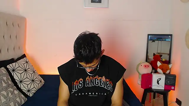 Snapshot of SalvadorFit chatting on November 14, 8:40 pm SalvadorFit online show from November 14, 8:40 pm