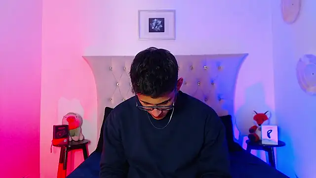 Snapshot of SalvadorFit chatting on November 19, 8:31 pm SalvadorFit online show from November 19, 8:31 pm