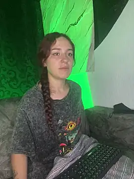 kat desiree online show from June 26, 8:30 am