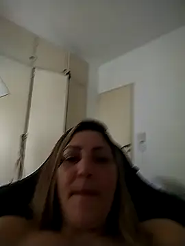 Lunita86 online show from December 15, 2:21 pm