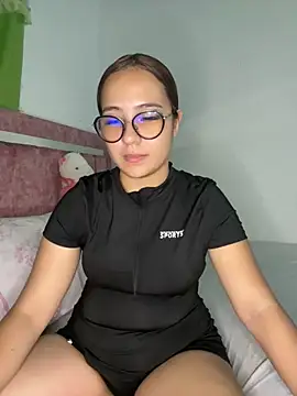 Snapshot of sacha_torres02 chatting on October 12, 10:53 pm sacha torres02 online show from October 12, 10:53 pm