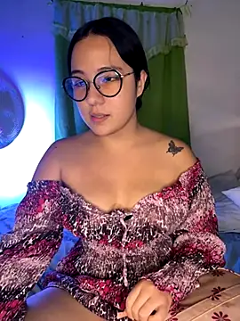 Snapshot of sacha_torres02 chatting on December 4, 1:48 am sacha torres02 online show from December 4, 1:48 am