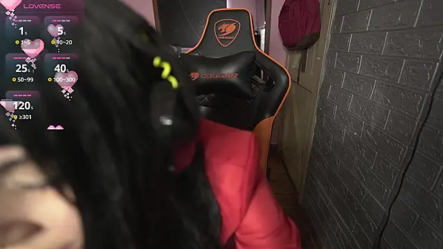 Snapshot of BunvvieOf chatting on November 24, 7:13 pm BunvvieOf online show from November 24, 7:13 pm