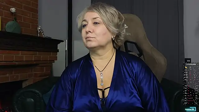 Snapshot of Marta_Wils chatting on October 3, 1:02 am Marta Wils online show from October 3, 1:02 am