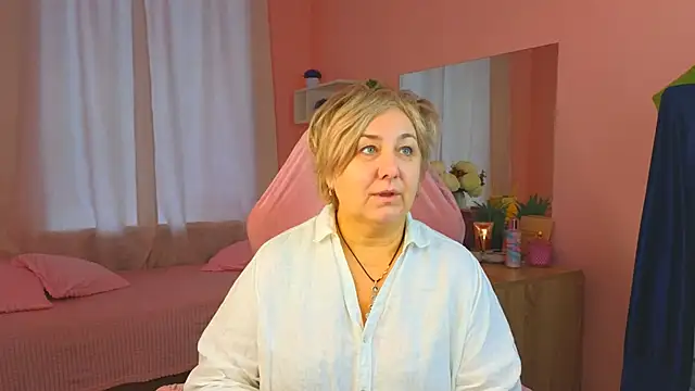 Snapshot of Marta_Wils chatting on October 7, 2:09 am Marta Wils online show from October 7, 2:09 am
