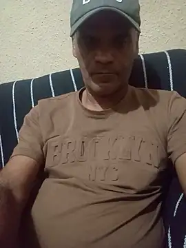 Snapshot of JeffersonRay chatting on May 18, 3:35 am JeffersonRay online show from May 18, 3:35 am