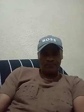 Snapshot of JeffersonRay chatting on May 18, 4:07 am JeffersonRay online show from May 18, 4:07 am