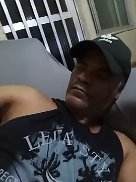 Snapshot of JeffersonRay chatting on July 10, 5:34 am JeffersonRay online show from July 10, 5:34 am