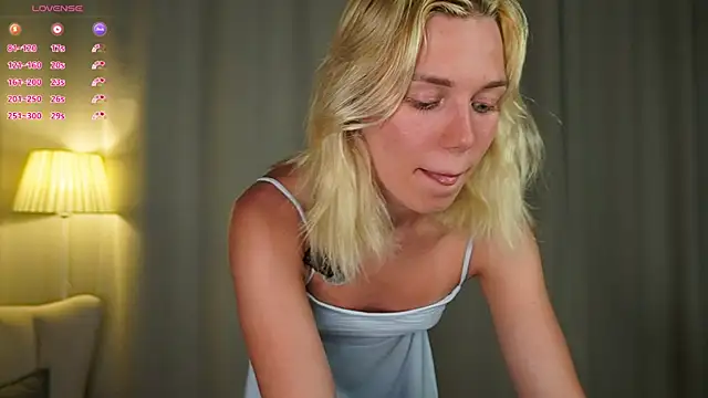 DianeHonnette online show from May 14, 7:31 pm