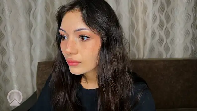 Snapshot of sweeet_strawberies chatting on September 22, 4:31 pm sweeet strawberies online show from September 22, 4:31 pm