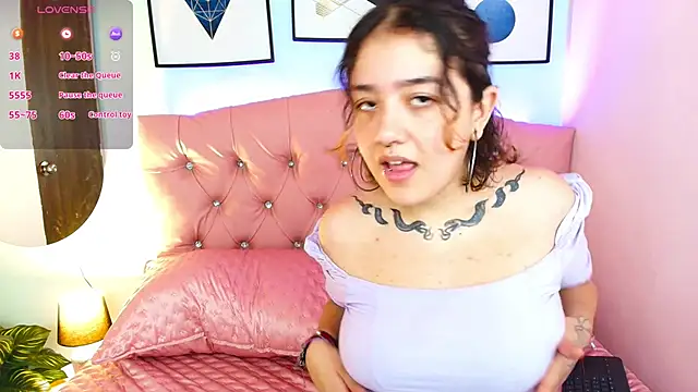 Nia-Stark online show from October 22, 3:45 pm