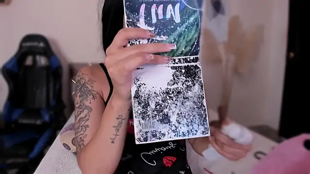 SofiaClarkson online show from November 15, 11:40 am