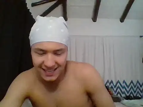 Snapshot of El_awo_ chatting on September 26, 6:34 pm El awo online show from September 26, 6:34 pm