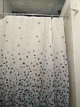 Snapshot of El_awo_ chatting on October 3, 8:28 pm El awo online show from October 3, 8:28 pm