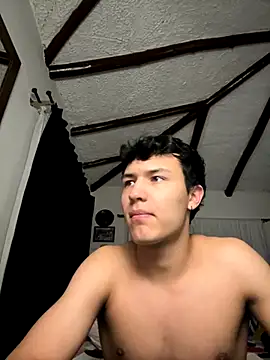 Snapshot of El_awo_ chatting on October 16, 6:20 pm El awo online show from October 16, 6:20 pm