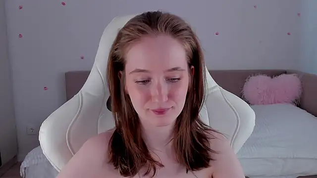 Snapshot of CrystalSoul_ chatting on September 29, 7:24 am CrystalSoul online show from September 29, 7:24 am