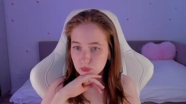 Snapshot of CrystalSoul_ chatting on October 1, 9:59 am CrystalSoul online show from October 1, 9:59 am