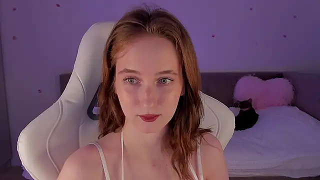 Snapshot of CrystalSoul_ chatting on October 4, 2:04 pm CrystalSoul online show from October 4, 2:04 pm