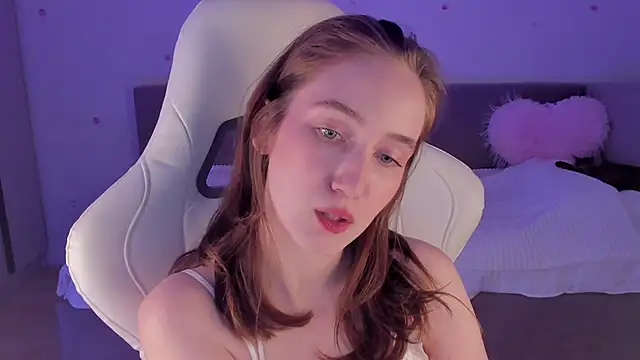 Snapshot of CrystalSoul_ chatting on October 24, 3:30 pm CrystalSoul online show from October 24, 3:30 pm