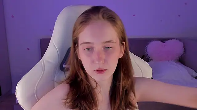 Snapshot of CrystalSoul_ chatting on October 27, 9:19 pm CrystalSoul online show from October 27, 9:19 pm