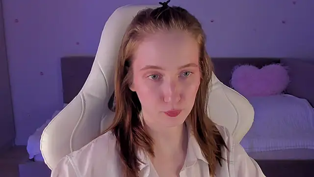 Snapshot of CrystalSoul_ chatting on November 5, 10:54 pm CrystalSoul online show from November 5, 10:54 pm