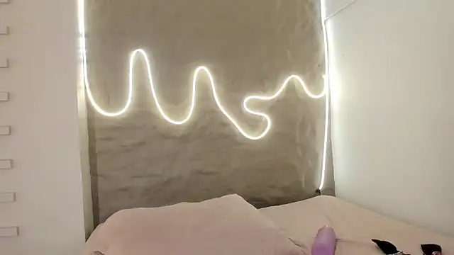 Naomy gyal online show from November 12, 7:13 pm