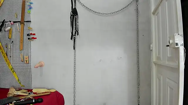Snapshot of BDSM_MEDUZA chatting on August 3, 9:04 am BDSM MEDUZA online show from August 3, 9:04 am
