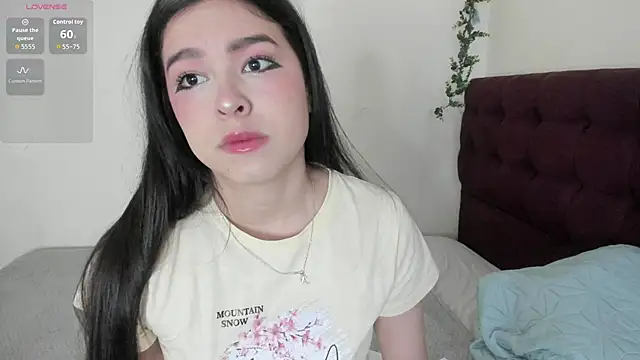 Snapshot of Dulcee_1 chatting on May 19, 11:16 am Dulcee 1 online show from May 19, 11:16 am