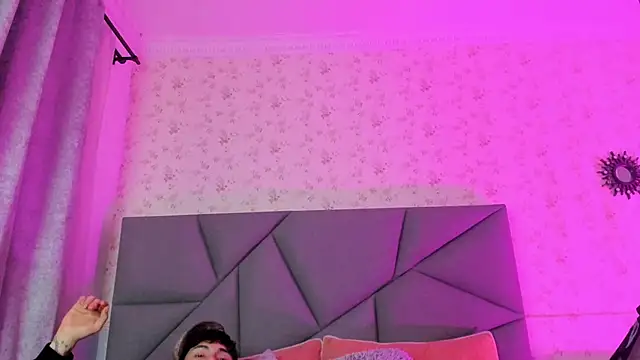 meganandtylerr19 online show from November 23, 1:44 pm