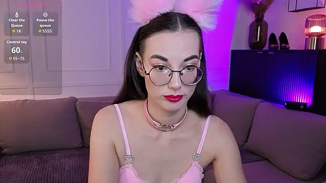 Snapshot of EmmaJakson chatting on September 22, 4:20 pm EmmaJakson online show from September 22, 4:20 pm