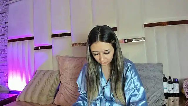 Snapshot of ANLLELOAndANGELA chatting on May 7, 5:18 pm ANLLELOAndANGELA online show from May 7, 5:18 pm