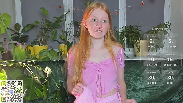 Snapshot of RitaSweety18 chatting on November 6, 6:53 pm RitaSweety18 online show from November 6, 6:53 pm