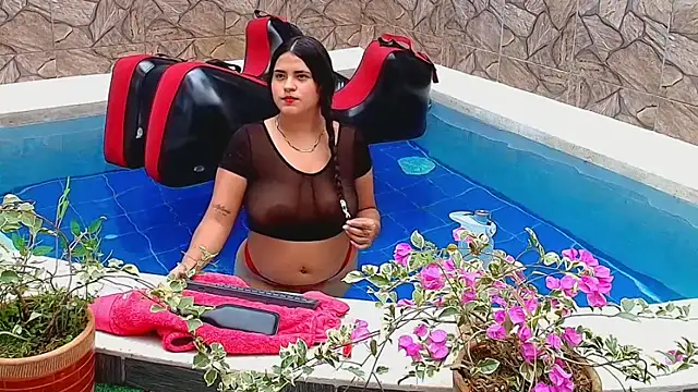 Selenegomezz online show from December 1, 7:30 pm