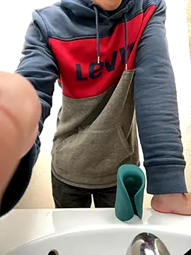 gymratforyouu online show from December 5, 5:27 am