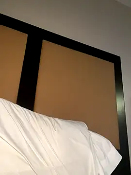 QUEENCALIMOD online show from October 28, 5:11 am