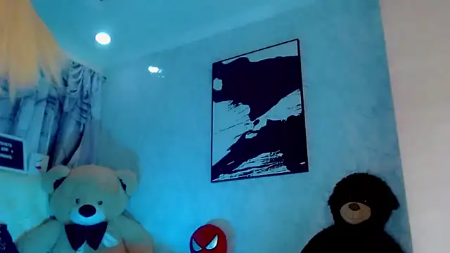 Snapshot of Julia_Bulette1 chatting on June 18, 12:00 am Julia Bulette1 online show from June 18, 12:00 am