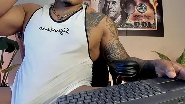 Snapshot of chrizmacgregor chatting on June 3, 6:13 pm chrizmacgregor online show from June 3, 6:13 pm