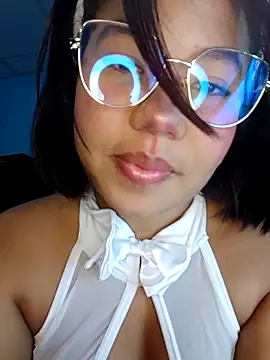 little onixx online show from October 31, 12:17 pm