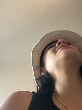 Snapshot of Mia_fire666 chatting on December 2, 11:11 pm Mia fire666 online show from December 2, 11:11 pm