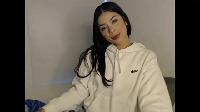 Snapshot of Mia_fire666 chatting on December 15, 1:26 pm Mia fire666 online show from December 15, 1:26 pm