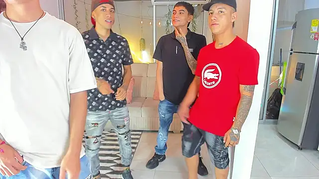 Snapshot of Houseofwarrios chatting on November 12, 5:41 am Houseofwarrios online show from November 12, 5:41 am