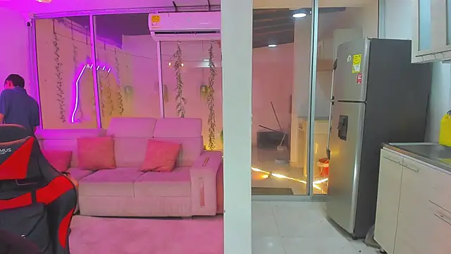 Snapshot of Houseofwarrios chatting on November 24, 5:29 am Houseofwarrios online show from November 24, 5:29 am