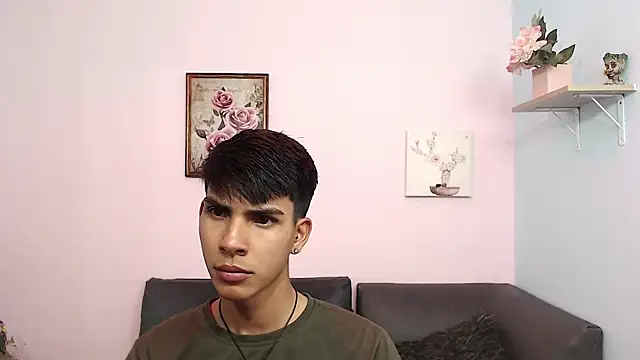 Snapshot of David_925_ chatting on October 14, 4:46 am David 925 online show from October 14, 4:46 am