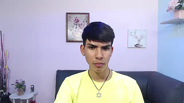 Snapshot of David_925_ chatting on October 21, 4:35 am David 925 online show from October 21, 4:35 am