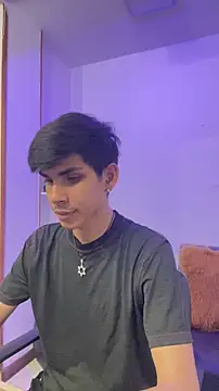 Snapshot of David_925_ chatting on November 29, 4:15 am David 925 online show from November 29, 4:15 am