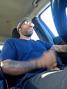 Snapshot of Justahungdad chatting on September 25, 9:29 pm Justahungdad online show from September 25, 9:29 pm